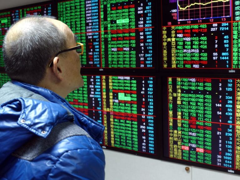 Bolsa de Xangai encerra a subir 1,49%
