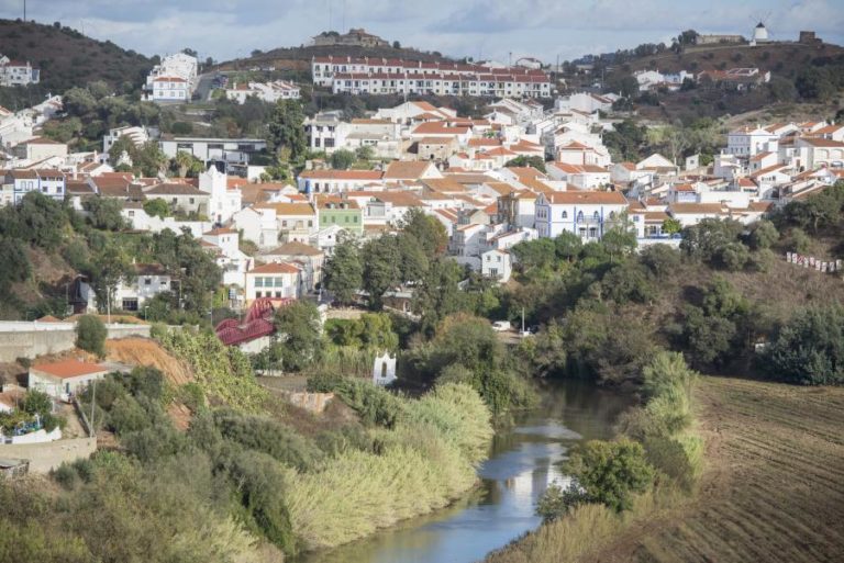 Covid-19: Cerca sanitária em freguesias de Odemira começou às 08:00 com seis passagens