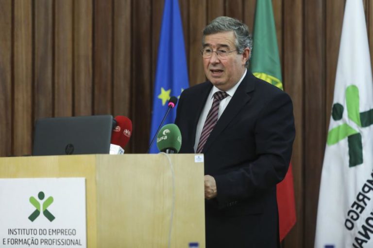 Cimeira Social: Formar anualmente 60% dos adultos é “exigente, mas fazível”