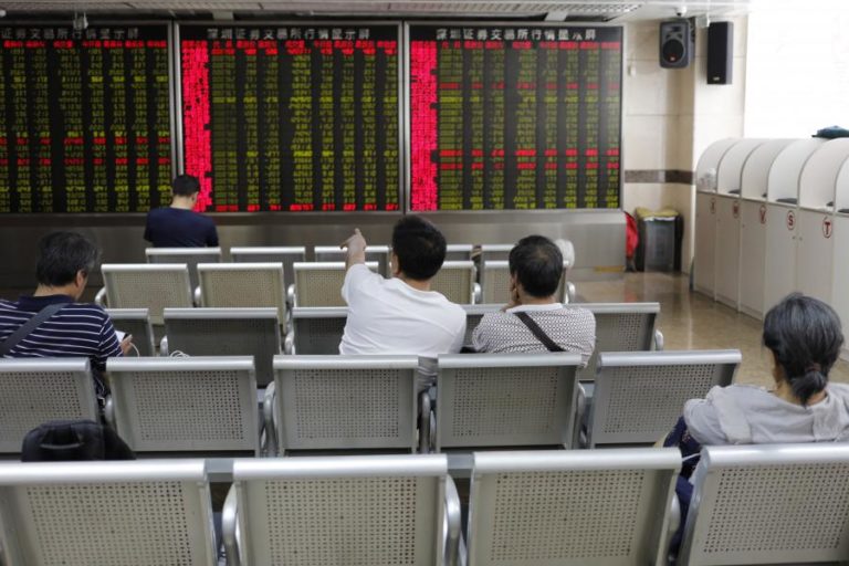 Bolsa de Xangai encerra a cair 0,81%