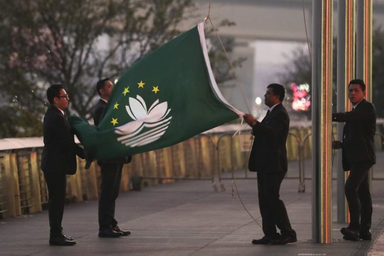 Deputados de Macau pedem que Governo retifique diretivas contra liberdade de imprensa na TDM