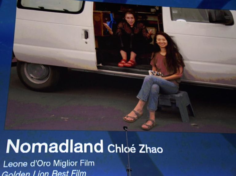 Covid-19: Filme “Nomadland” é aposta na reabertura das salas de cinema