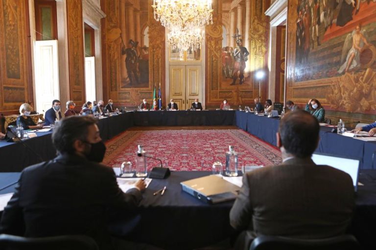 Governo aprova compensação pecuniária a empresas por subida do SMN