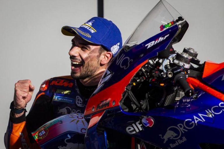 Covid-19: Miguel Oliveira doa camisola autografada para leilão solidário