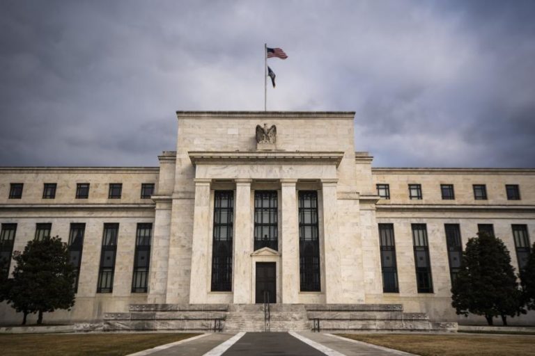 Fed mantém taxas de juro e saúda progressos da economia