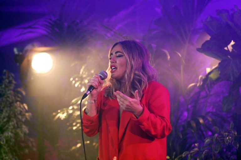 Gisela João estreia-se como autora em novo álbum “Aurora”