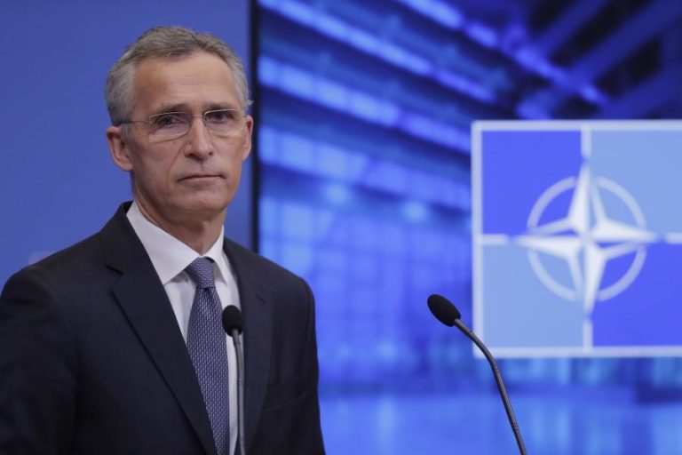 NATO anuncia que vai começar retirada de tropas do Afeganistão a 01 de maio