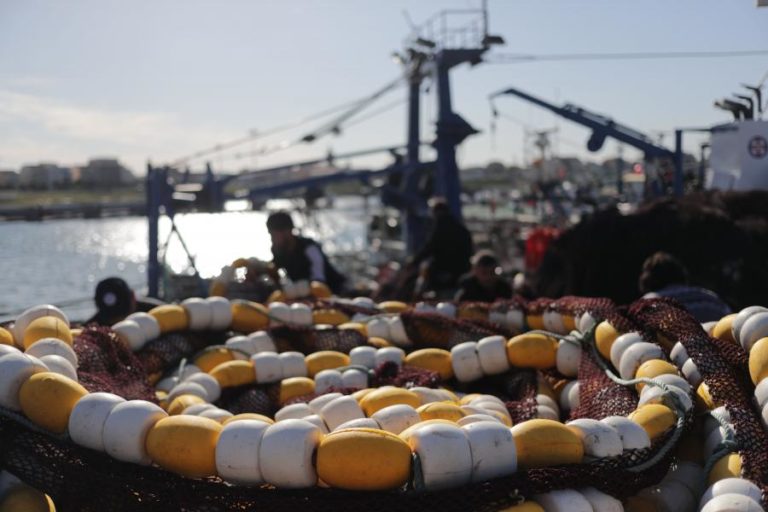 Pescadores podem pedir reavaliação de pensões indeferidas por falta de tempo de serviço