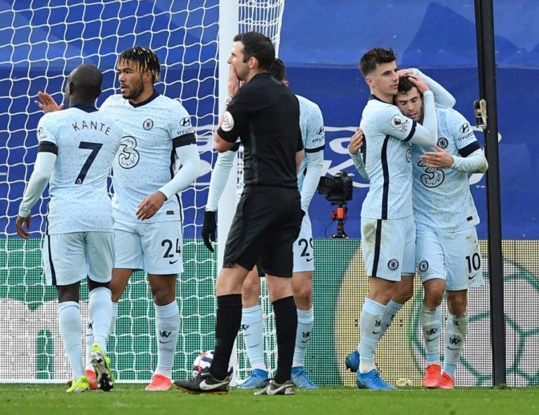 Chelsea vence Crystal Palace antes de defrontar FC Porto