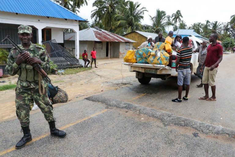 Moçambique/Ataques: Casas incendiadas junto a Palma, forças armadas controlam vila – porta-voz