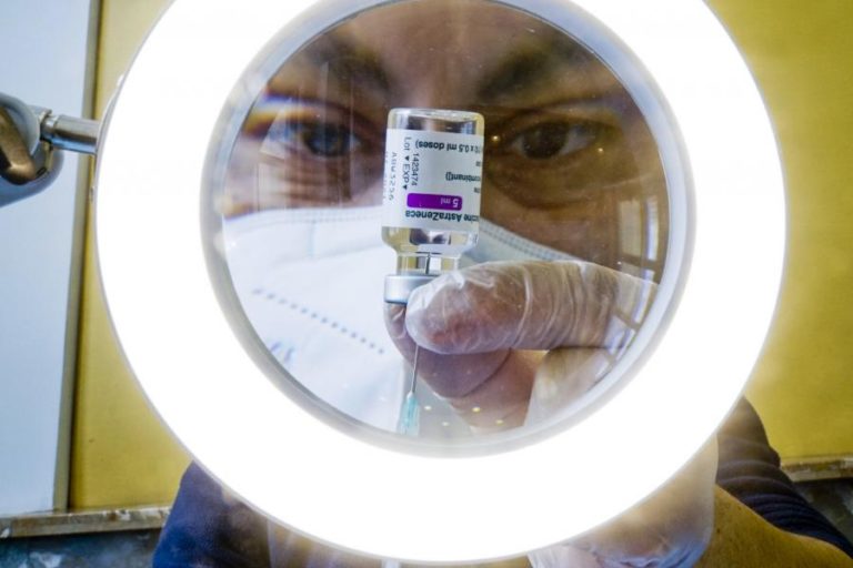 Covid-19: Dinamarca desiste da vacina da AstraZeneca e Alemanha não a usa nas 2ªas doses