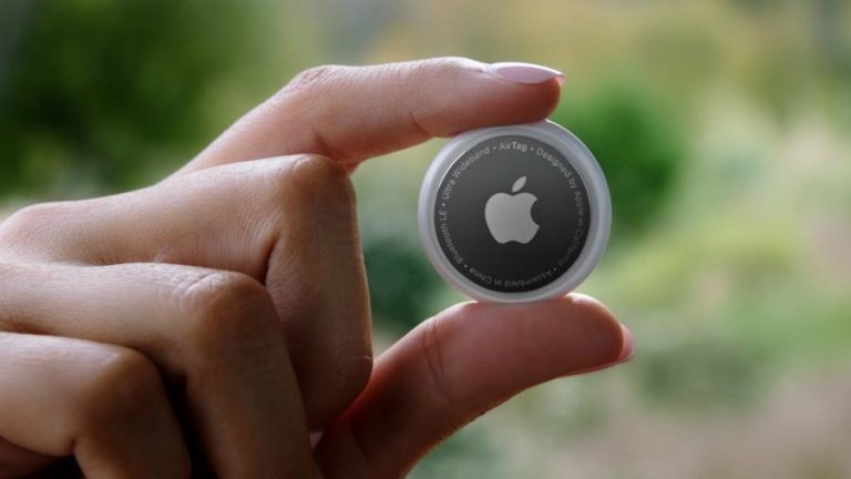 Bruxelas ameaça Apple com multa por alegado abuso de posição dominante com App Store