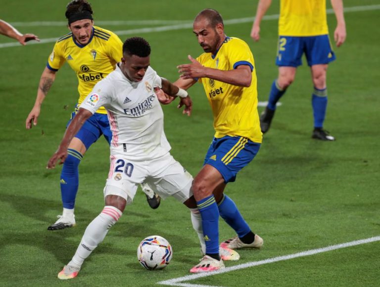 Real Madrid ‘passeia’ em Cádiz e iguala à condição Atlético na liderança