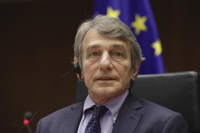 Rússia sanciona oito responsáveis europeus incluindo o presidente do PE