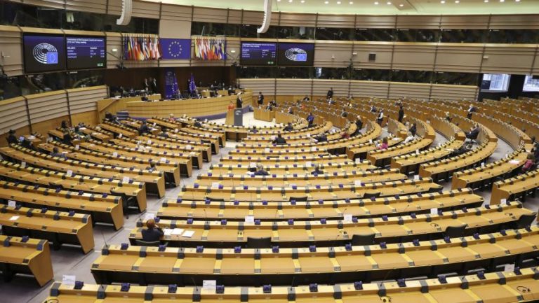 UE/Presidência: Conselho ‘sela’ ratificação do acordo pós-Brexit com Reino Unido