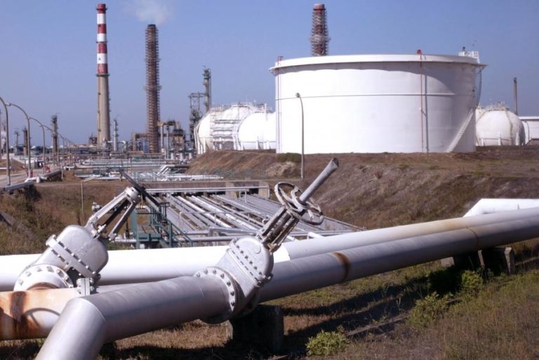 OPEP revê em alta previsão de consumo mundial de petróleo para 2021