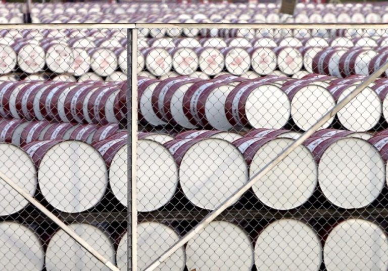 Exportações de petróleo de Angola em junho ao nível mais baixo desde 2008