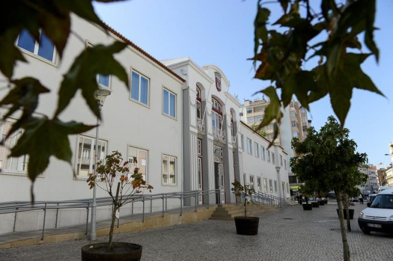 PJ faz buscas na Câmara de Torres Vedras para investigar contratos públicos