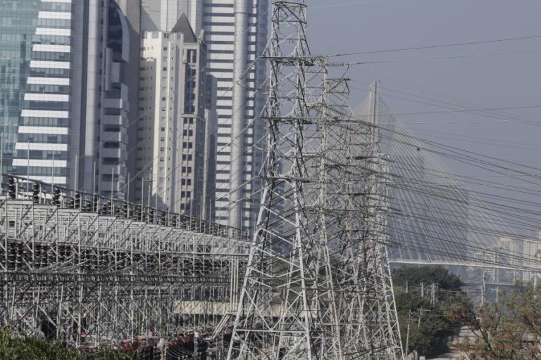 Estatal brasileira Eletrobras aumenta lucros em 31% no 1.º trimestre