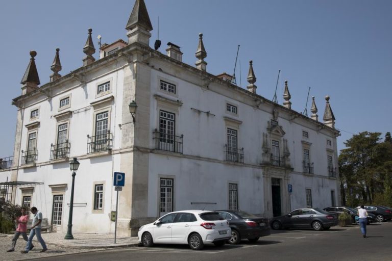 Câmara de Santarém adquire espólio de Alexandre Herculano em leilão