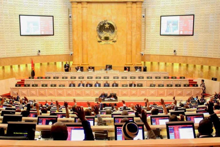 Parlamento angolano vai votar eleição de novo Provedor de Justiça