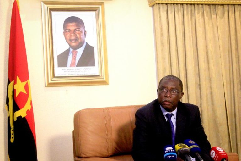 PR angolano exonera chefe da sua Casa de Segurança e ministro de Estado