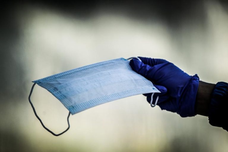 Covid-19: Índice de transmissibilidade (Rt) e incidência com nova descida em Portugal