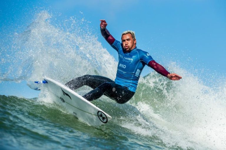 Surfista Vasco Ribeiro vence Pro Santa Cruz em Torres Vedras