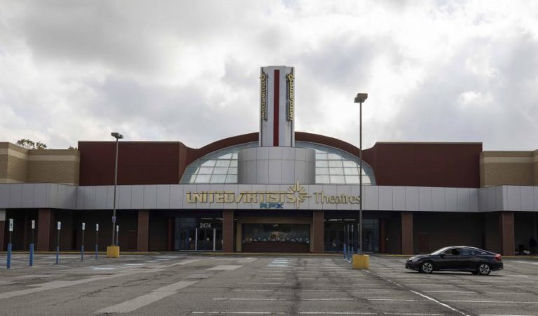 Covid-19: Principais cinemas dos EUA vão deixar de exigir máscara aos vacinados