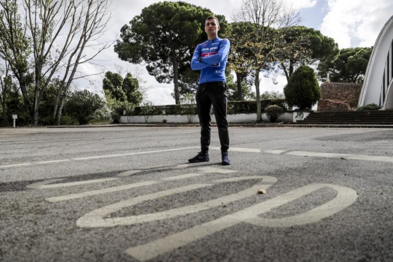 Giro: Ruben Guerreiro abandona na 15.ª etapa após queda em massa