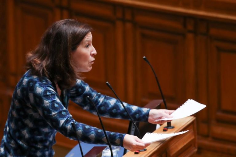 Novo Banco: CDS com “dificuldade em compreender” prémios alerta para problemas mais profundos