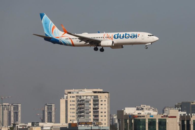 Companhia aérea FlyDubai passa de lucro a prejuízo de 161 ME em 2020