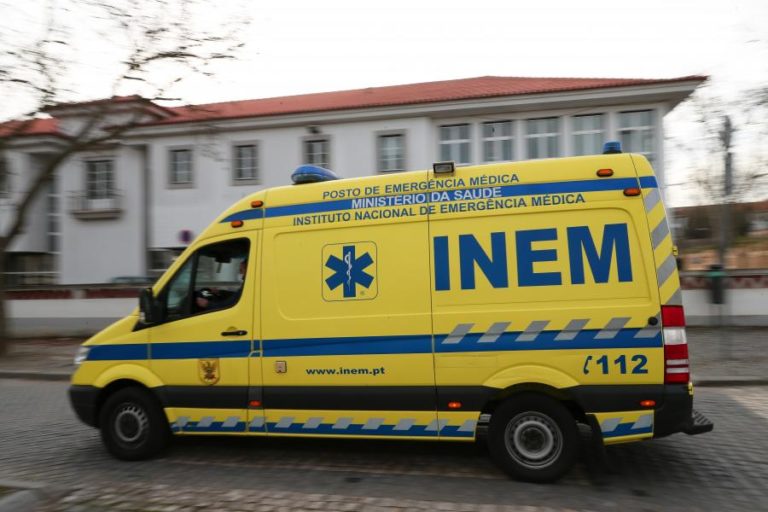 Ministério da Saúde quer reatar renovação de ambulâncias de emergência