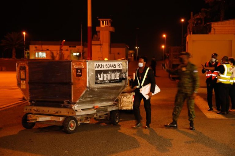 Covid-19: Cabo Verde espera pelo menos 181.200 doses de vacinas em junho