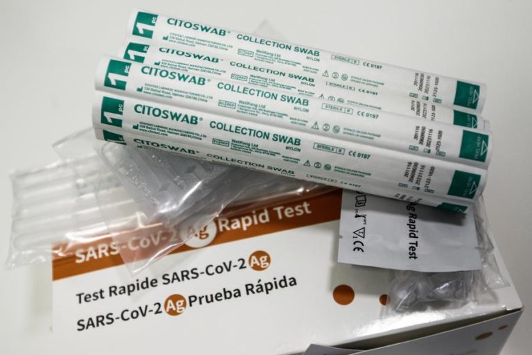 Covid-19: Alemanha promete investigar notícias sobre fraude em testes gratuitos