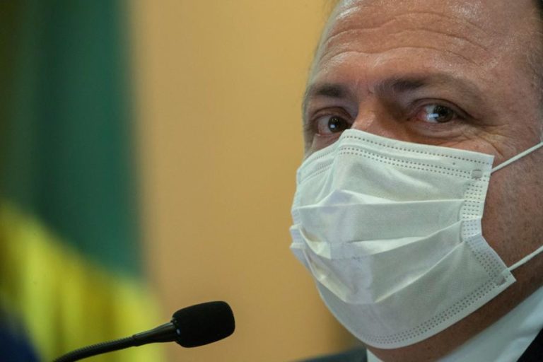 Covid-19: Juíz concede direito ao silêncio a ex-ministro do Brasil em investigação