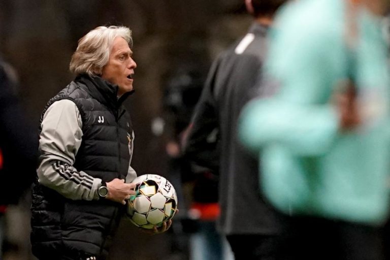 Covid-19: Jesus defende que existem condições para ter adeptos na final da Taça