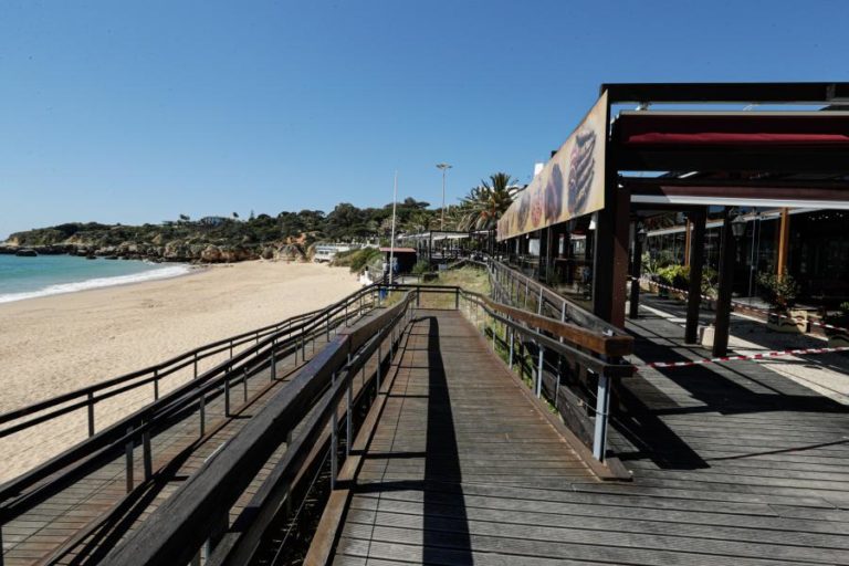 UE/Presidência: Alcançado acordo político sobre certificado covid para ‘salvar’ verão