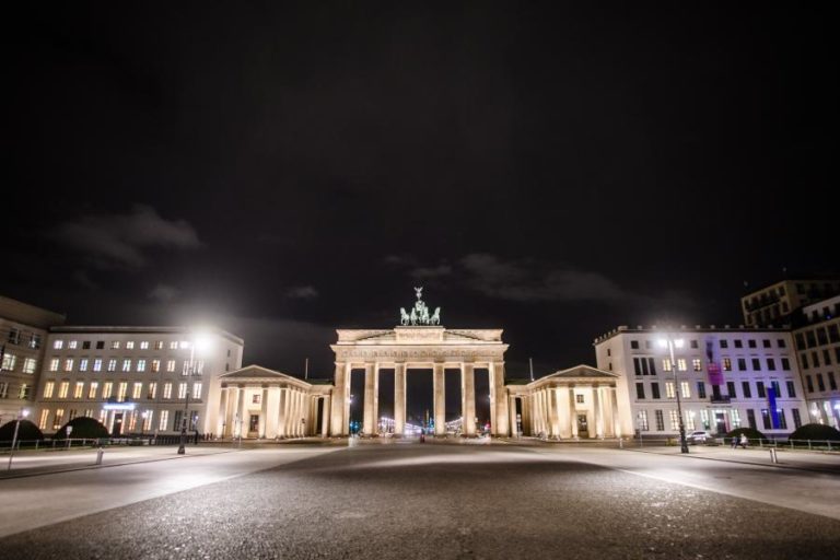 Covid-19: Alemanha com 12.656 novas infeções e 127 mortes