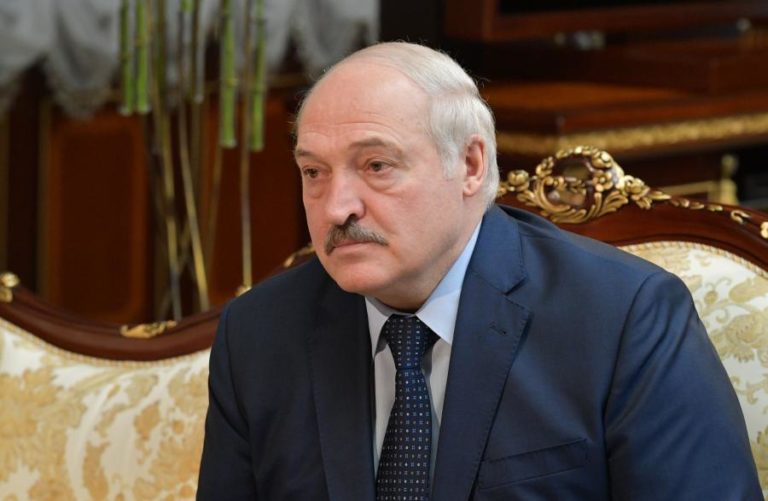 Lukashenko diz que estrangeiros passaram “linhas vermelhas”