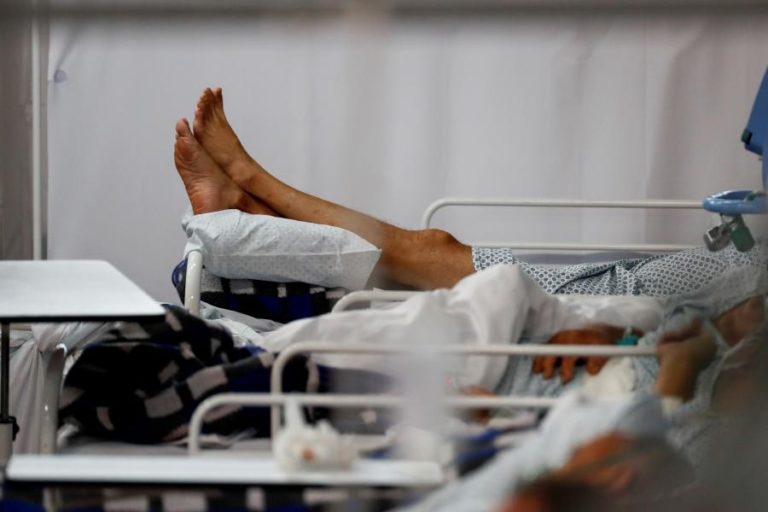 Covid-19: Brasil chega a 15,3 milhões de casos e 428 mil mortos