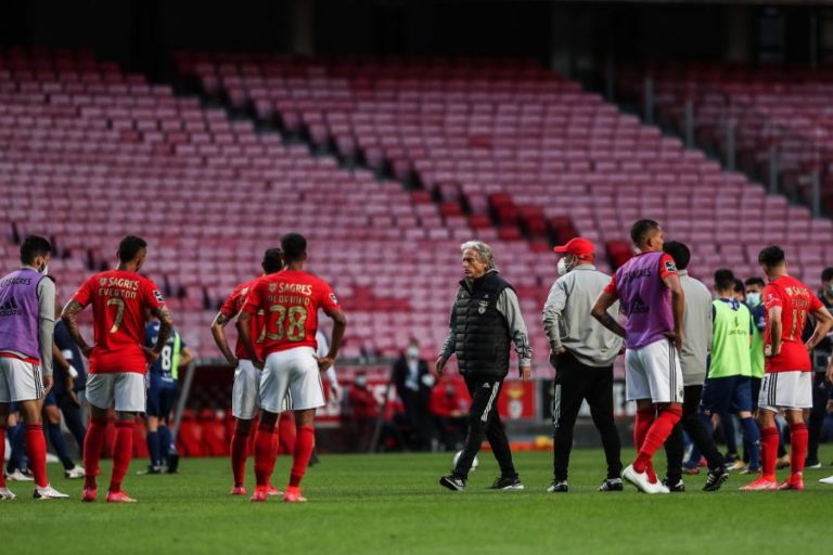 Jorge Jesus denuncia “clima de impunidade no futebol português”