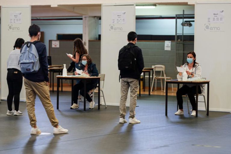 Covid-19: HRW defende que a educação deve estar “no centro” dos planos de recuperação pós-pandemia