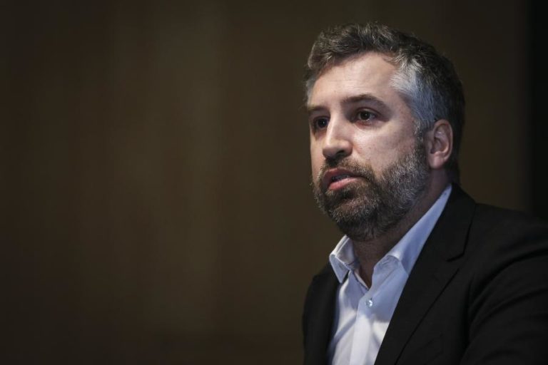 Não serão implementadas políticas na TAP que desrespeitem os trabalhadores — Ministro