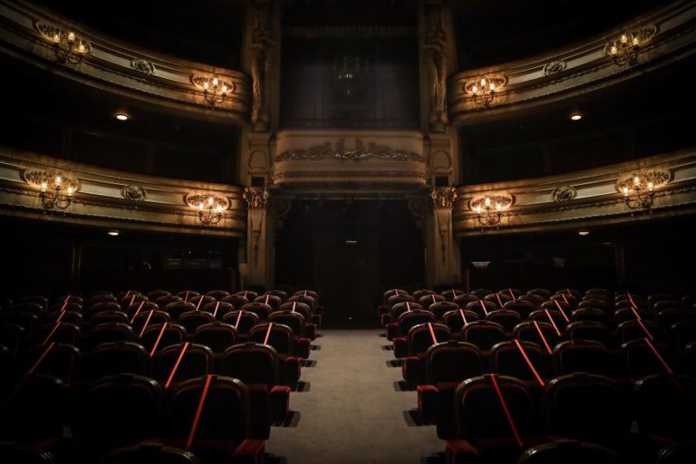 “Quem matou o meu pai?” de Édouard Louis por Ivo van Hove no Festival de Almada