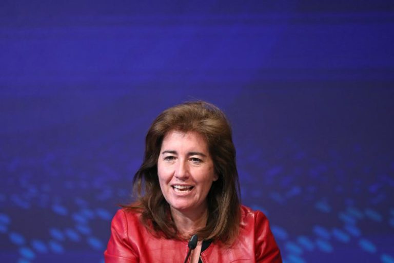 Ministra Ana Mendes Godinho contra “novas formas de escravatura no trabalho”