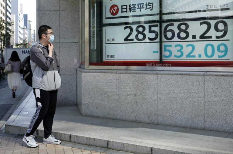 Bolsa de Tóquio abre a ganhar 2,32%