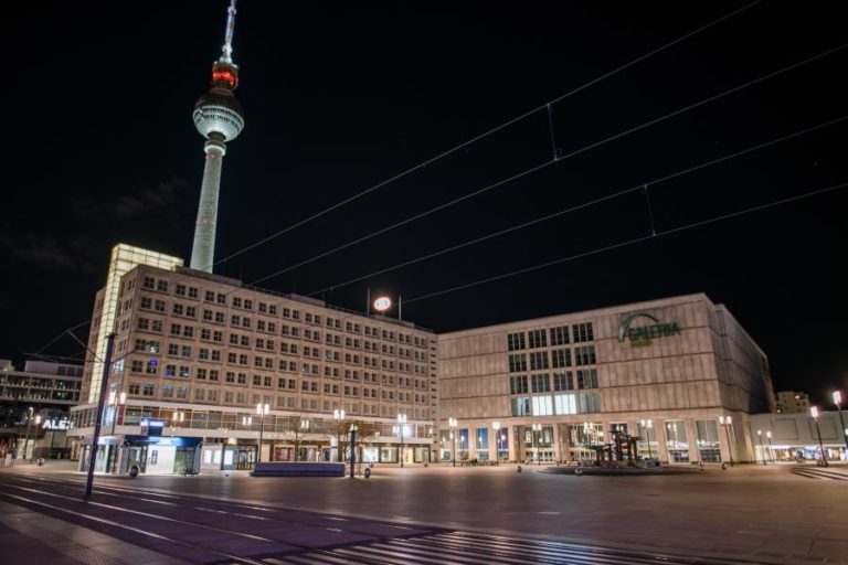 Covid-19: Incidência, novos casos e mortes caem na Alemanha