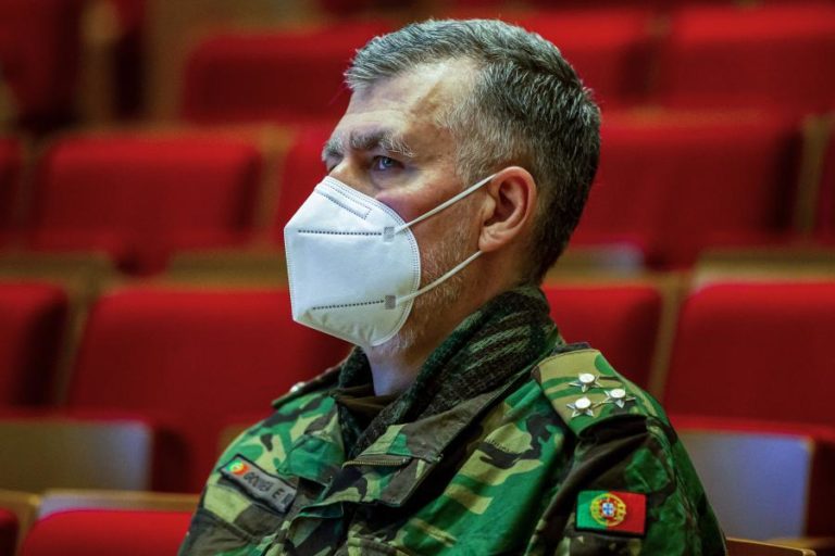 Covid-19: Doentes em consultas externas podem ser vacinados nos hospitais