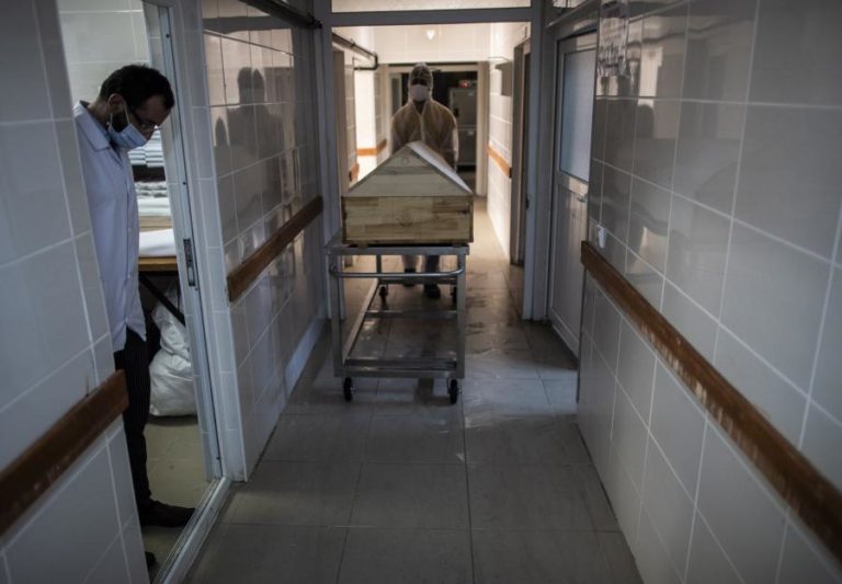 Covid-19: Pandemia já causou 3,5 milhões de mortos e infetou quase 169 milhões